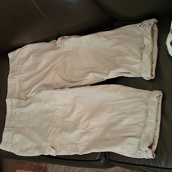 Source Unknown Pants & Jumpsuits Womans Plus Khaki Cargo Capri